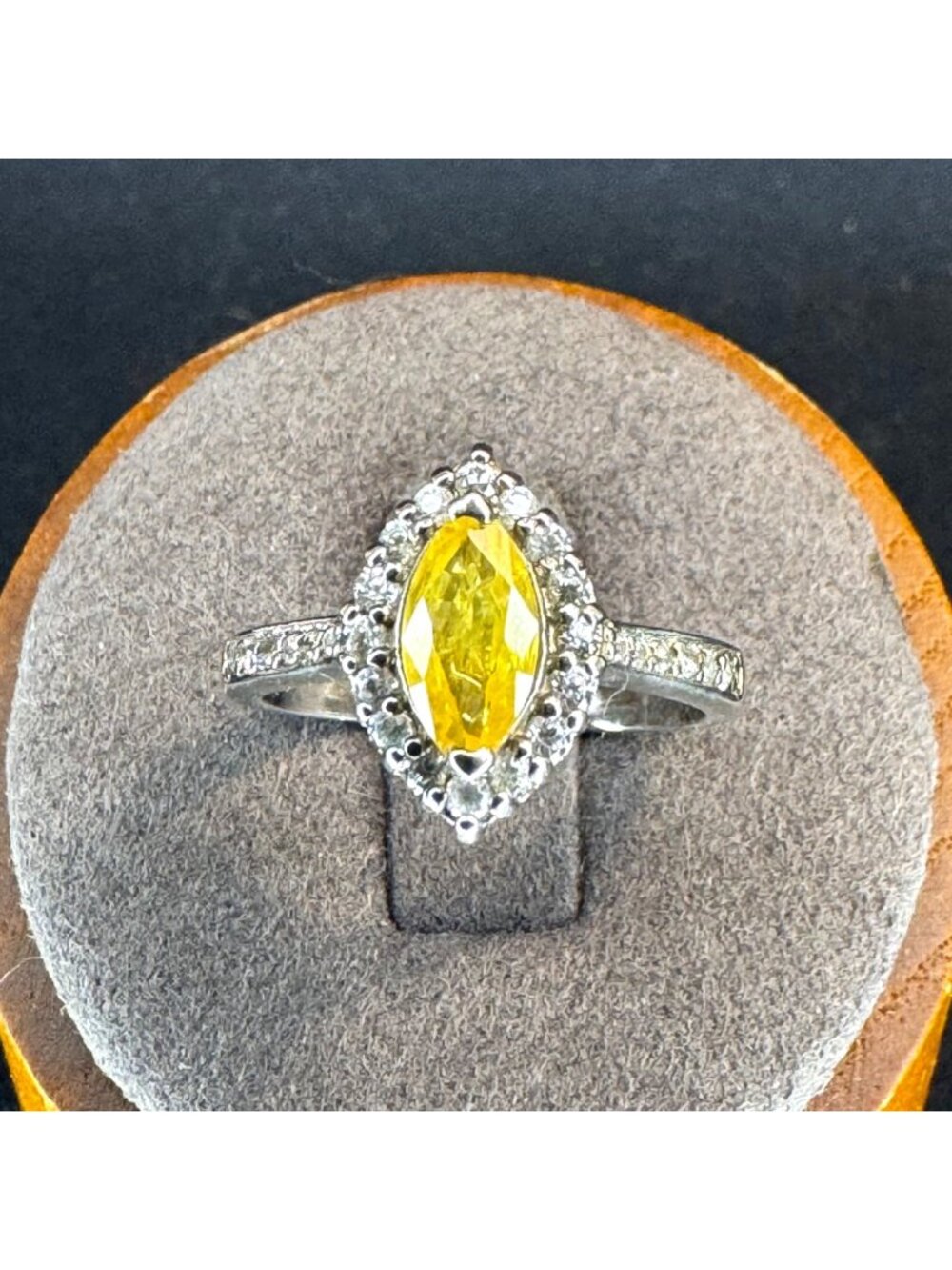 VTG Sterling Silver 925 Yellow & White Cubic Zirconia Statement Ring Size 6.75